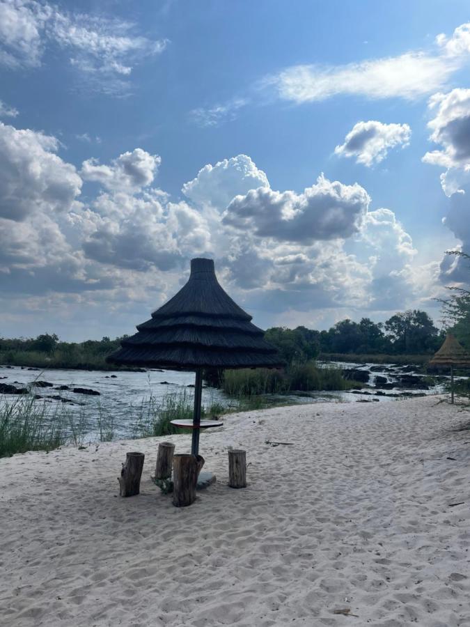 White Sands Lodge Divundu 외부 사진